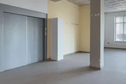 #25746 Capannone commerciale disposto su quattro piani