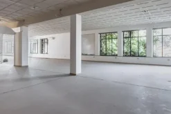 #25746 Capannone commerciale disposto su quattro piani