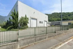 #14886 Capannone con magazzino e laboratorio