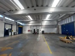 #2639020 Capannone con uffici e ampio piazzale