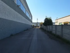 #2638717 Capannone con uffici e corte