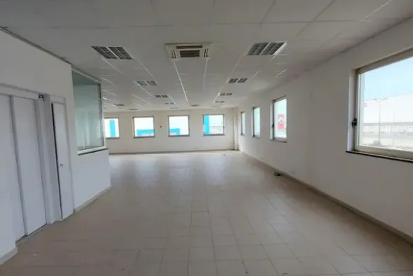 #14888 Capannone con uffici e sala lavorazione