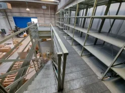 #15290 Capannone industriale con area pertinenziale Occupato con indennità economica