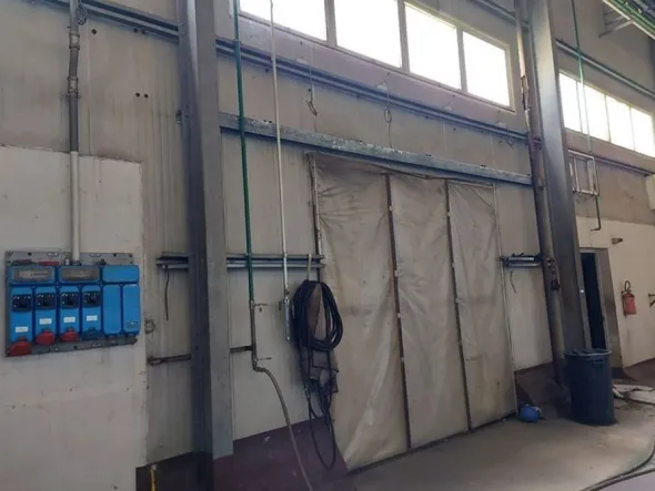 #8064 Capannone industriale con area esterna