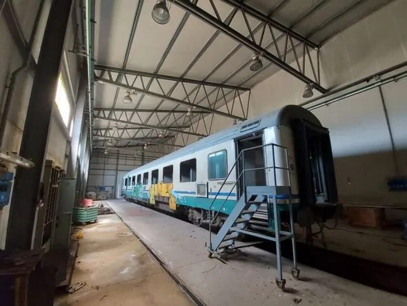 #8064 Capannone industriale con area esterna