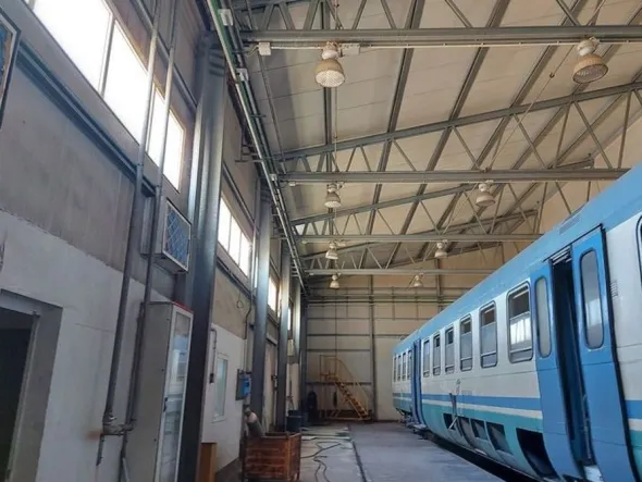 #8064 Capannone industriale con area esterna