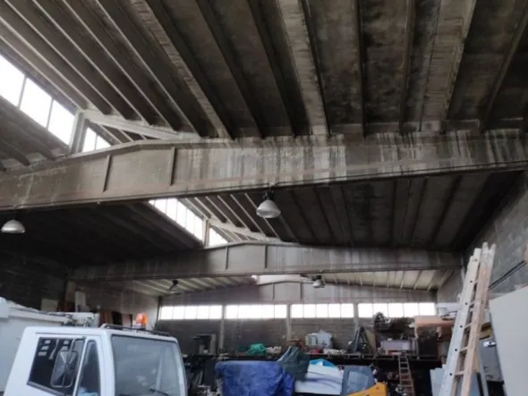 #15781 Capannone industriale con piazzale