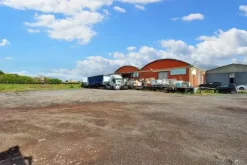#19502 Capannone industriale con uffici e area di pertinenza