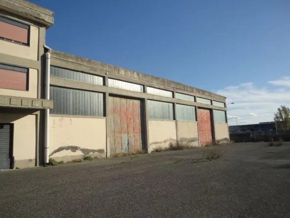 #2700 Capannone in zona industriale
