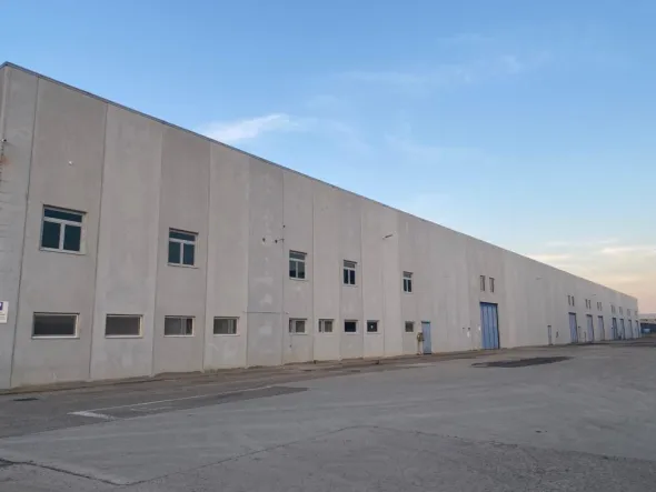 Capannone zona industriale Melfi ( PZ )