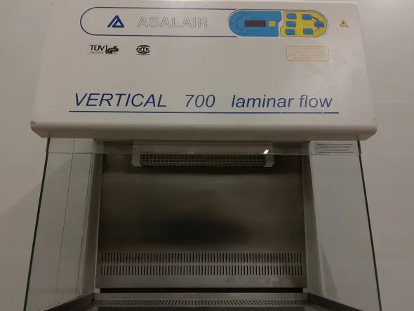 CAPPA A FLUSSO LAMINARE VERTICALE (COD. LAB-CAP-31)