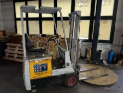 3#9855 Carrelli elevatori