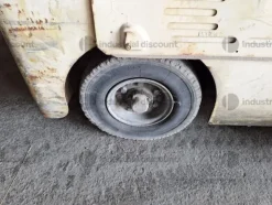 7#9649 Carrelli elevatori Clark e Om
