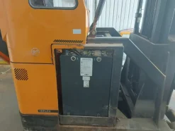 28#7675 Carrelli elevatori trilaterali BT
