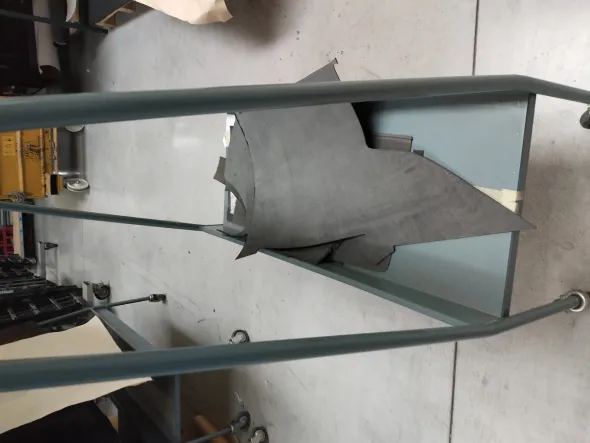 CARRELLI PORTA PELLE