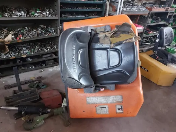 16#7773 Carrello elevatore Doosan