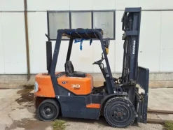 45#8350 CARRELLO ELEVATORE Doosan GX 30