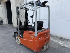 Carrello elevatore elettrico 3 ruote BT Cesab C3 E160