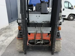 Carrello elevatore elettrico 3 ruote BT Cesab C3 E160