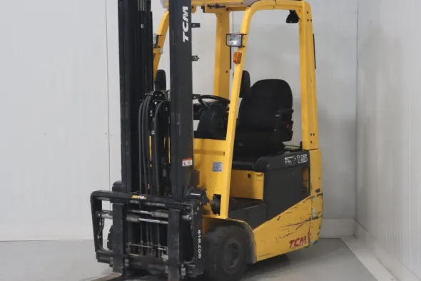 CARRELLO ELEVATORE ELETTRICO