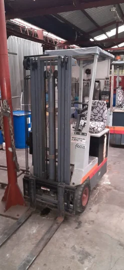 CARRELLO ELEVATORE ELETTRICO OME10N