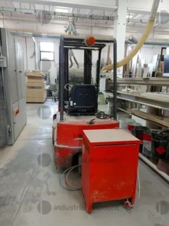 39#8747 Carrello elevatore Linde tipo E15