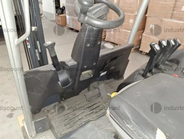 2#8867 Carrello elevatore marca STILL