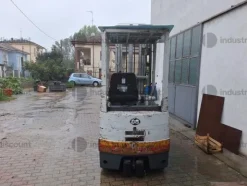2#8718 Carrello elevatore OM