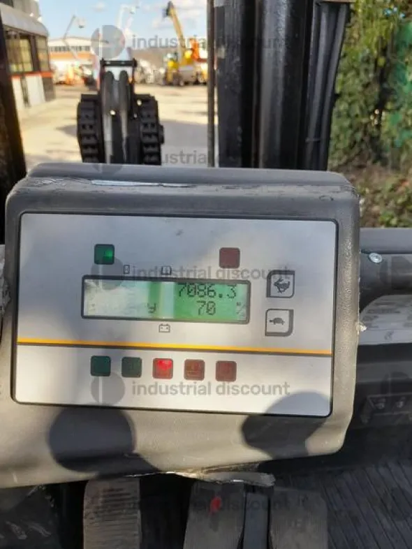 4#9140 Carrello elevatore OM E25 AC