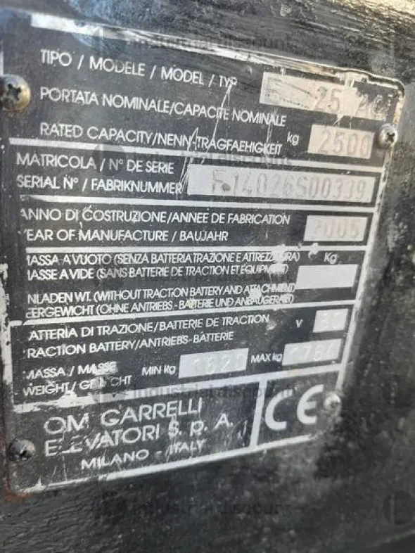 4#9140 Carrello elevatore OM E25 AC