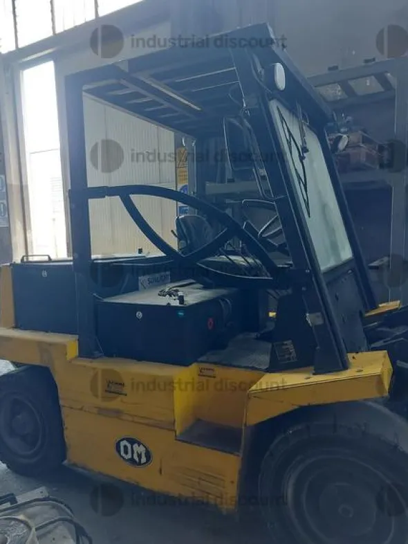 3#9070 Carrello elevatore OM E 60N