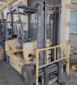 23#10019 Carrello elevatore TCM