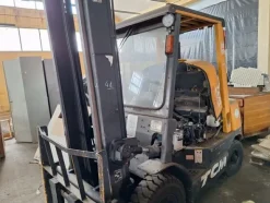 41#8350 CARRELLO ELEVATORETCM FD