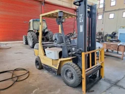 6#8350 CARRELLO ELEVATORE TCM FD 25 Z 4T