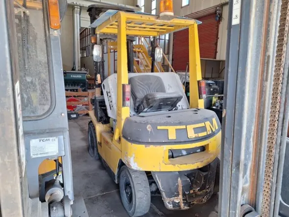 4#8350 CARRELLO ELEVATORE TCM FHD20Z3T