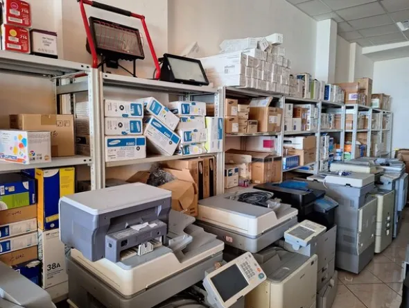 2#8321 Cartucce toner materiale di cancelleria e mobilio