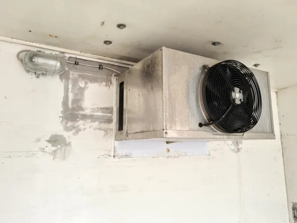 Cassone cella con impianto freezer usato