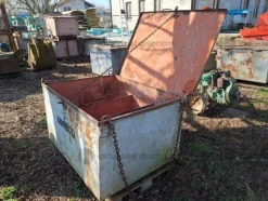 35#9149 Cassone porta attrezzi in ferro