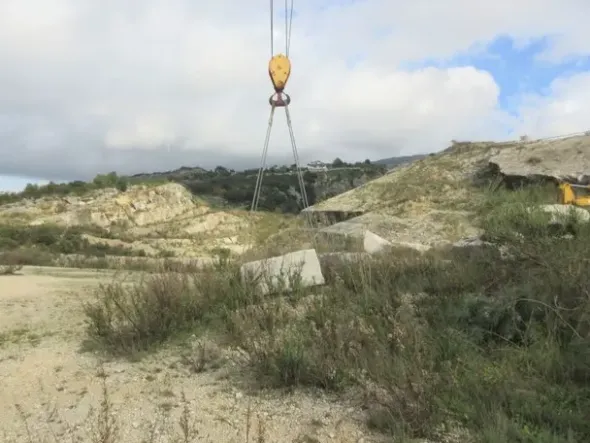 #8926 Cava di calcare e terreni estrattivi