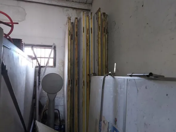 1#7617 Cella frigorifera Royal Frigo e estintore Saipa