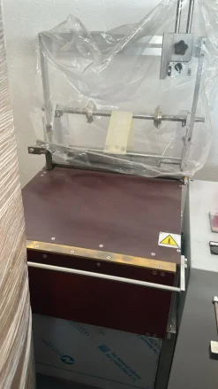 CELLOPHANATRICE SEMI-AUTOMATICA PER PROFUMI