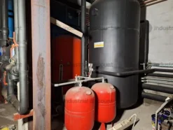 28#9389 Centrale di produzione vapore Biasicentrale di produzione acqua caldaImpianto di accumulo acqua industriale