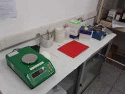 11#3675 Centrifuga Beckman e HPLC Akta basis 10 Amersham