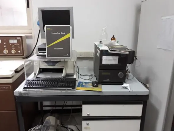 11#3675 Centrifuga Beckman e HPLC Akta basis 10 Amersham