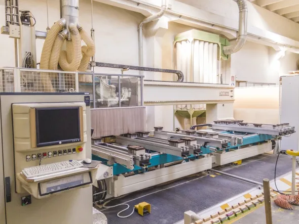 centro di lavoro cnc 5 assi anno 2005
