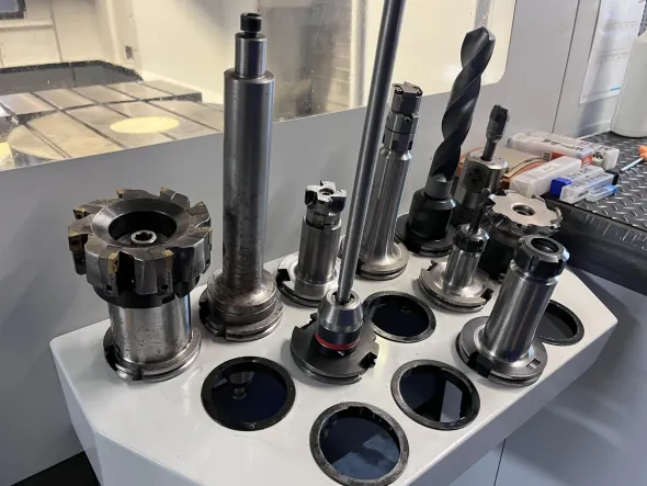 Centro di lavoro CNC HAAS EC-1600ZT