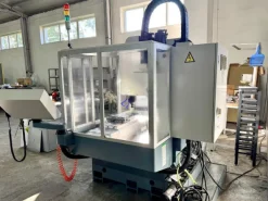 Centro di lavoro CNC WAFO VS-8 SMART