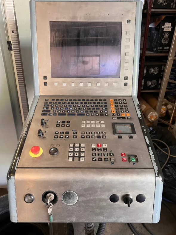 CENTRO DI LAVORO DECKEL MAHO DMC65V