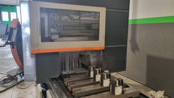 Centro di lavoro Elumatec SBZ 140