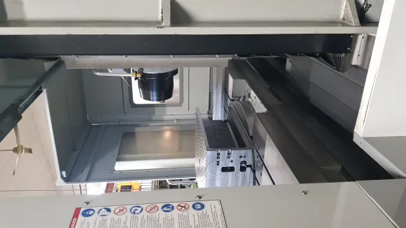CENTRO DI LAVORO ORIZZONTALE HASS EC-2000